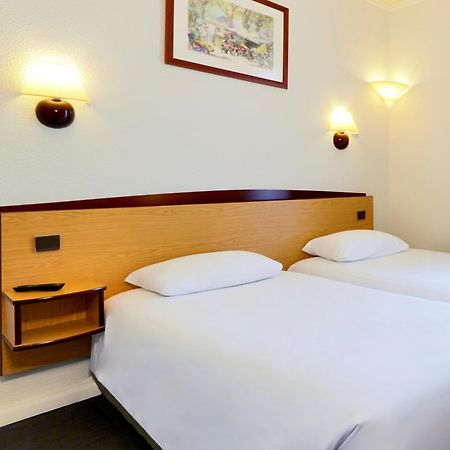 Campanile Livry-Gargan Hotel Exterior photo