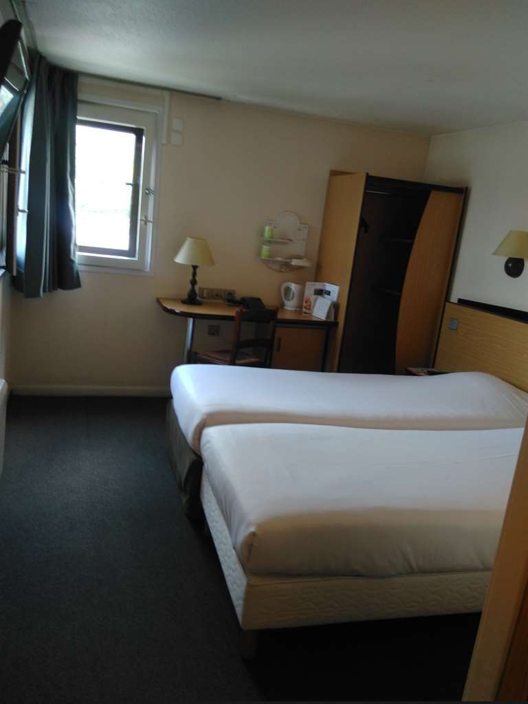 Campanile Livry-Gargan Hotel Room photo