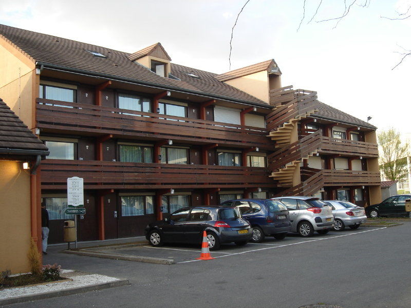 Campanile Livry-Gargan Hotel Exterior photo